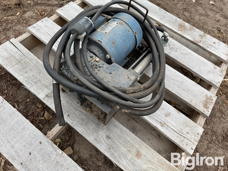 john-blue-chemigation-pump-image-12