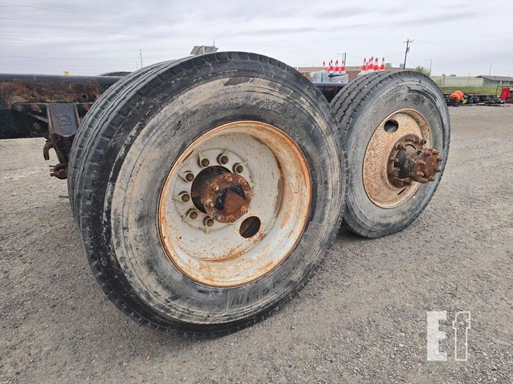 2007-mack-granite-cv713-image-18