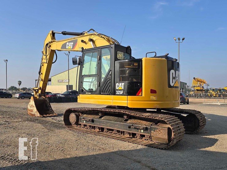 2018-caterpillar-325flcr-image-4