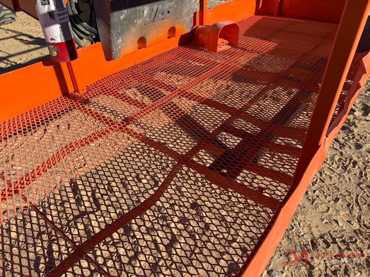 2015-jlg-600s-image-8