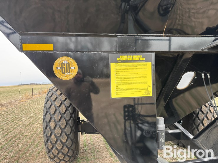 2020-j&m-875-image-9