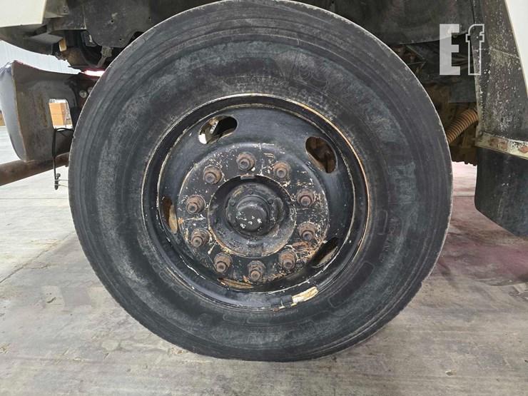 1998-ford-f800-image-21