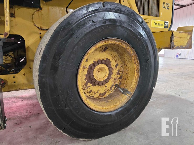 2020-caterpillar-926m-image-24