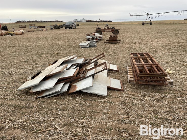 hog-farrow-crates-image-8