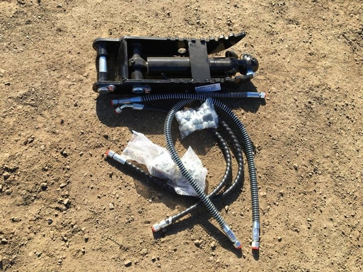 unused-hydraulic-thumb-attachment,-image-2