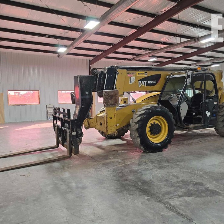 2019 CATERPILLAR TL1255D