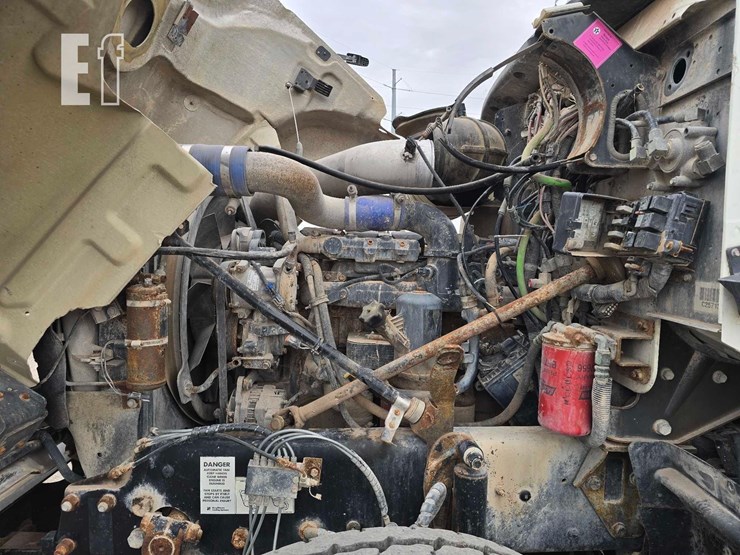 2007-mack-granite-cv713-image-23