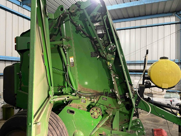 john-deere-561m-image-4