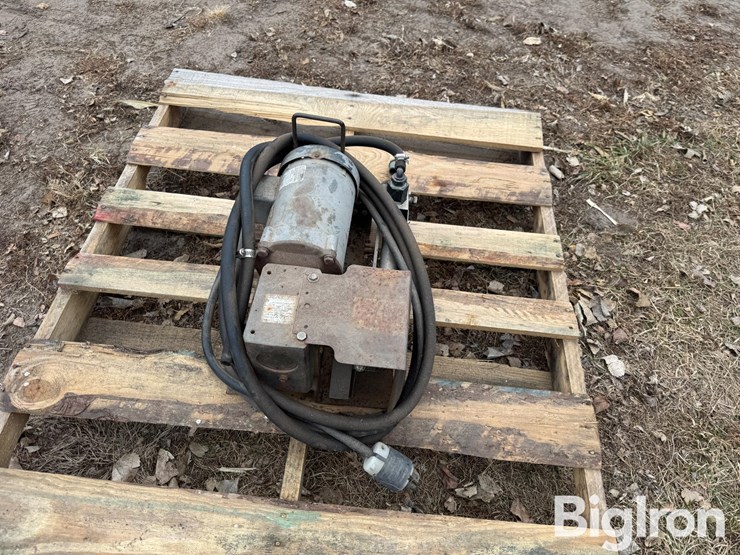 john-blue-chemigation-pump-image-6