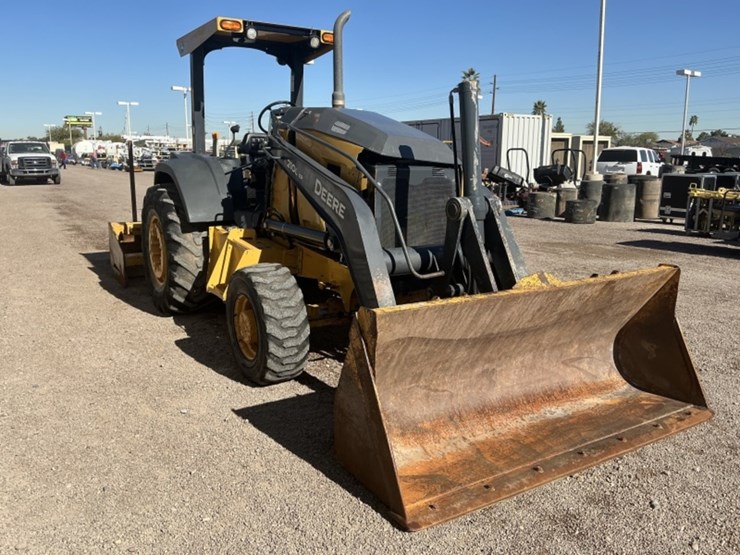 2015-deere-210l-image-4