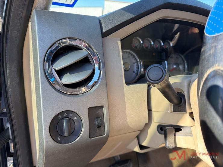 2009-ford-f350-image-24