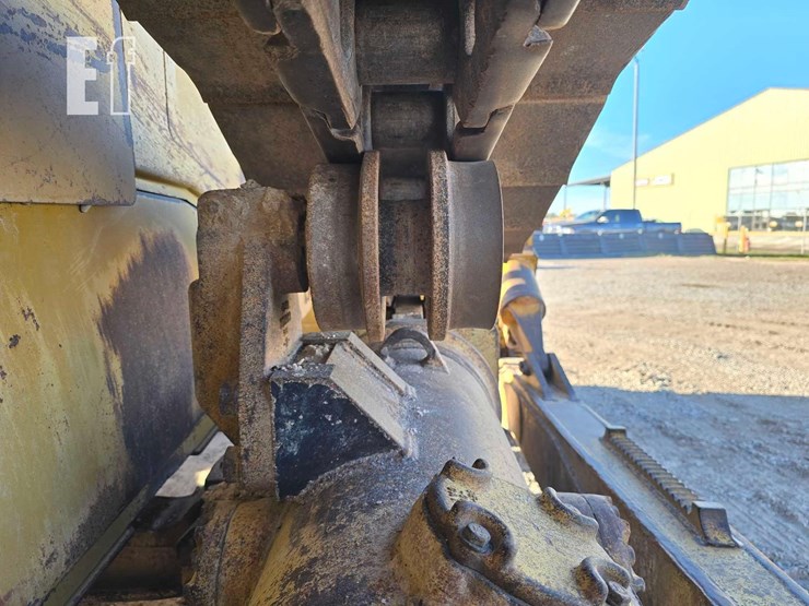 2007-caterpillar-d6r-image-31