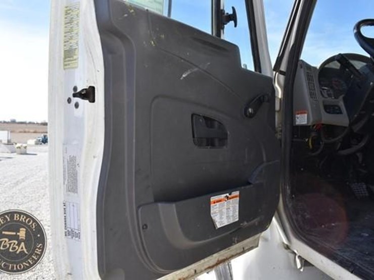 2012-international-durastar-4300-image-25