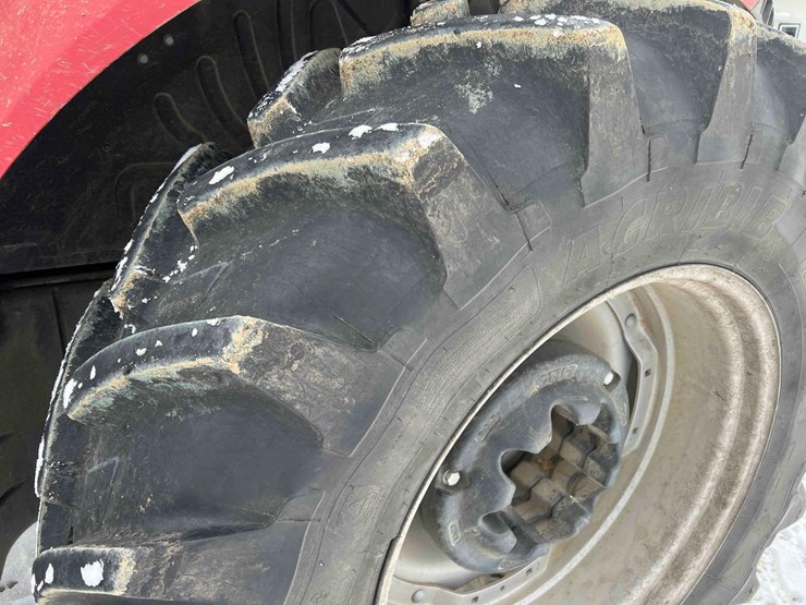 2014-case-farmall-115u-tractor-image-57