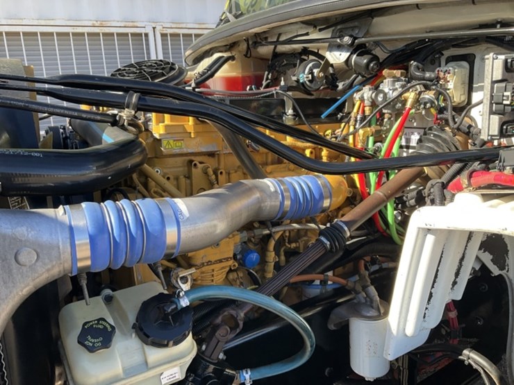 2005-freightliner-m2-dump-truck-image-13