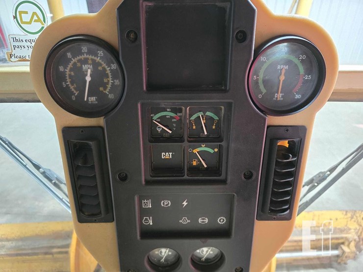 1995-caterpillar-140h-image-18