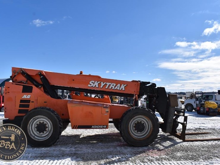 2017-sky-trak-10054-image-12