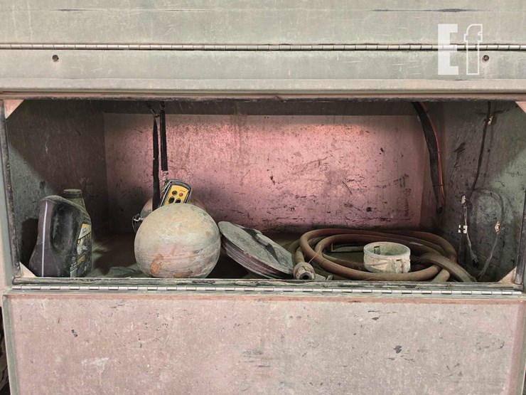 2007-international-7600-image-28