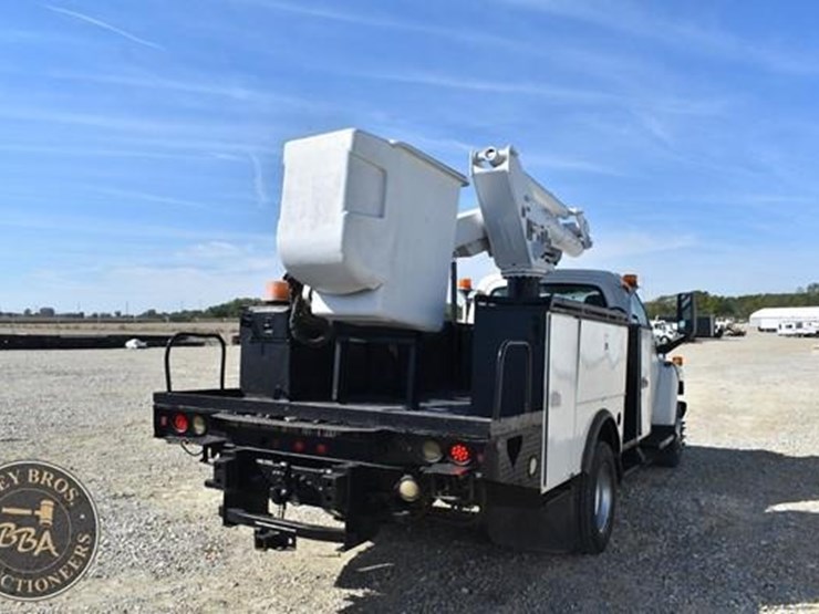 2007-gmc-topkick-c5500-image-4