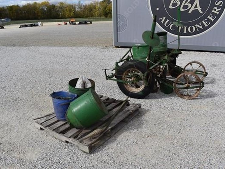 john-deere-2rw-image-2