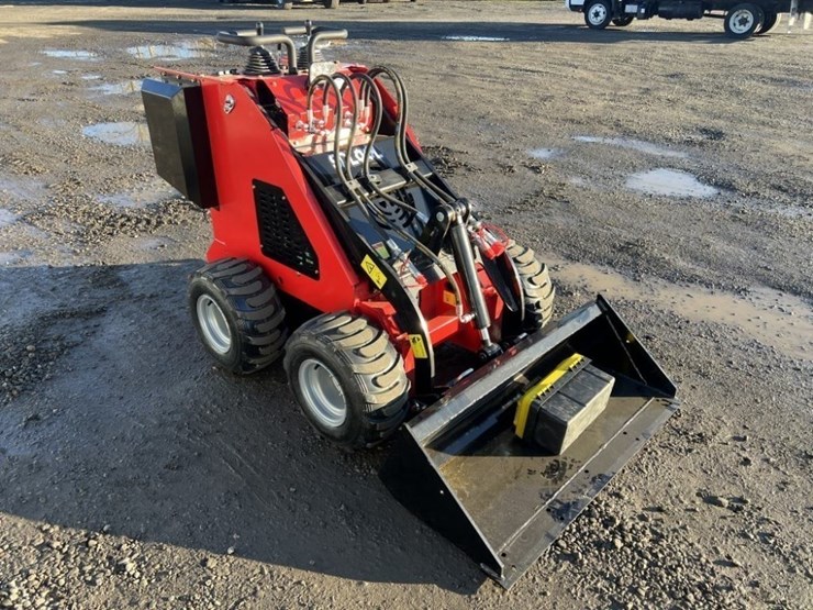 2025-sdlool-sl323wj-mini-skidsteer-loader-image-2