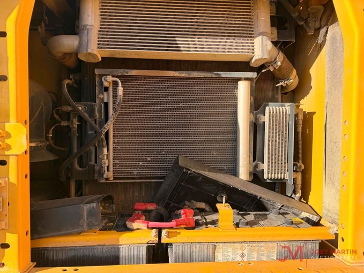 komatsu-pc240-lc-11-image-18