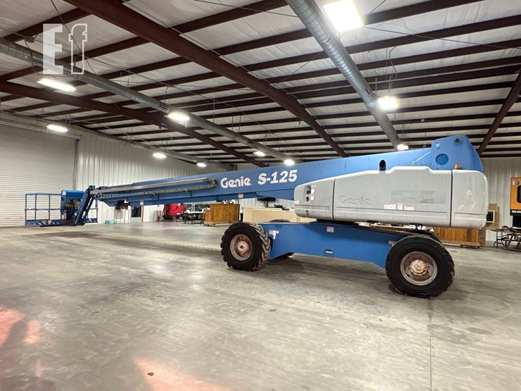 2011-genie-s125-image-4