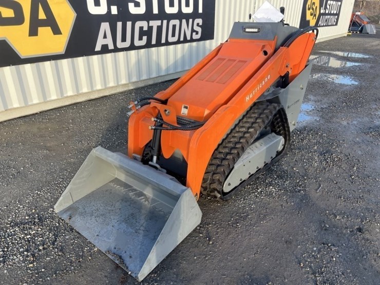 2025-hurricane-hrc600l-mini-compact-track-loader-image-1