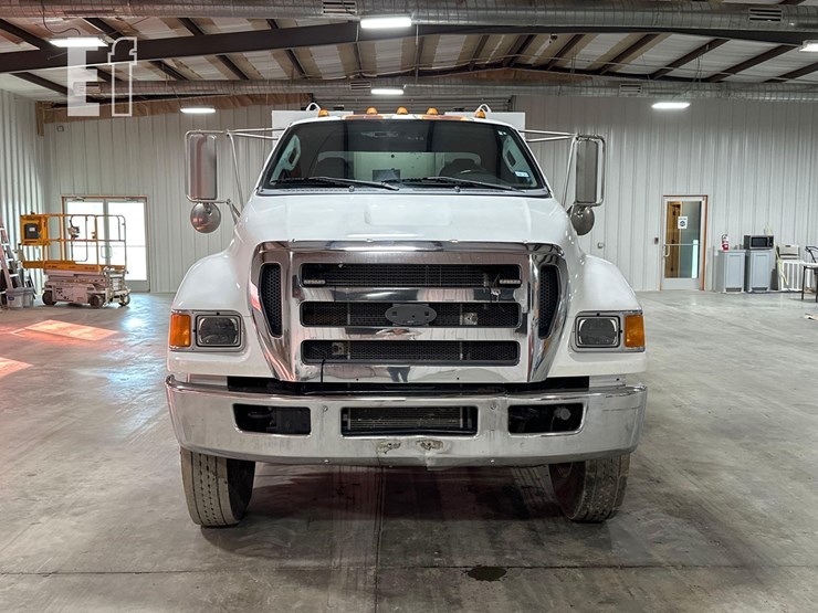 2015-ford-f750-image-7