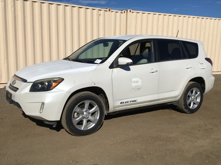 2014-toyota-rav4-image-1