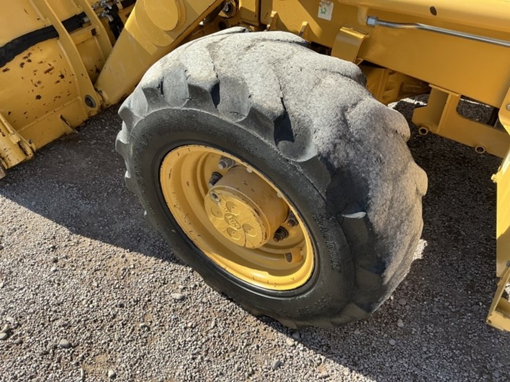 caterpillar-420d-image-9