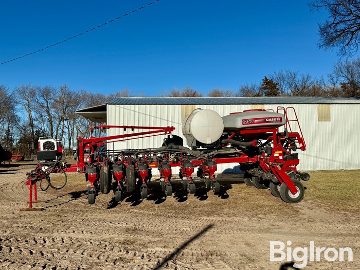 2012-case-ih-1250-image-8