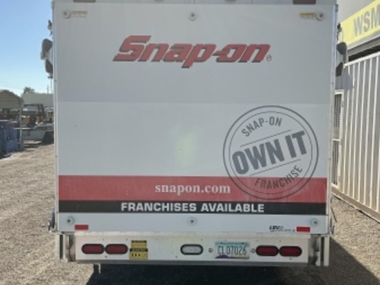 2018-freightliner-mt55-image-6