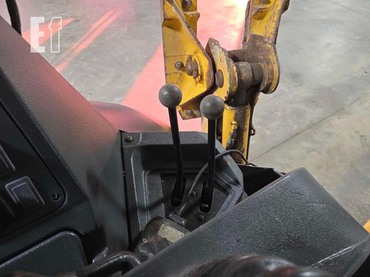 2014-deere-310k-image-22