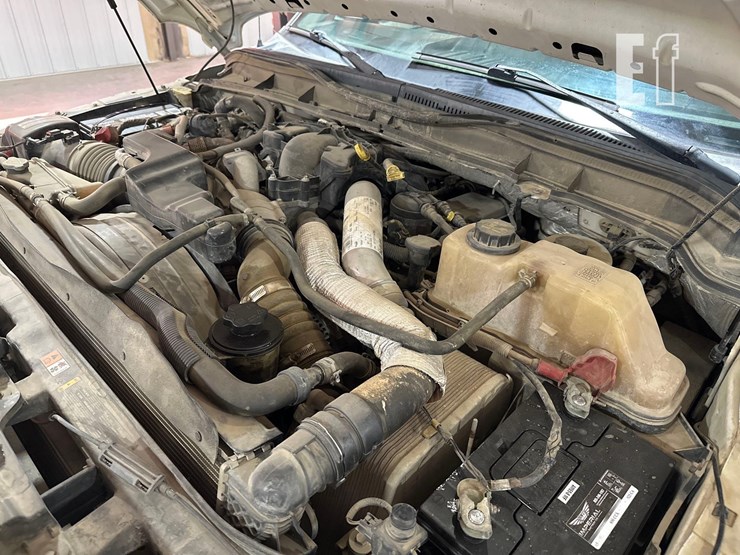 2015-ford-f550-image-21