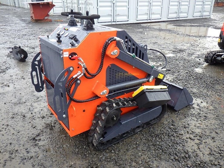 2025-tpm-t460-skid-steer-tracked-loader-image-3