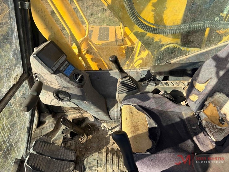 komatsu-pc240-lc-11-image-22