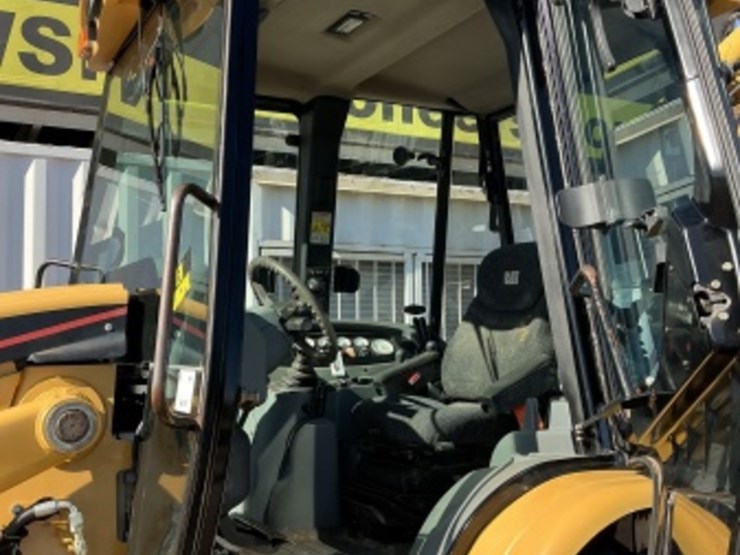 caterpillar-420d-image-32