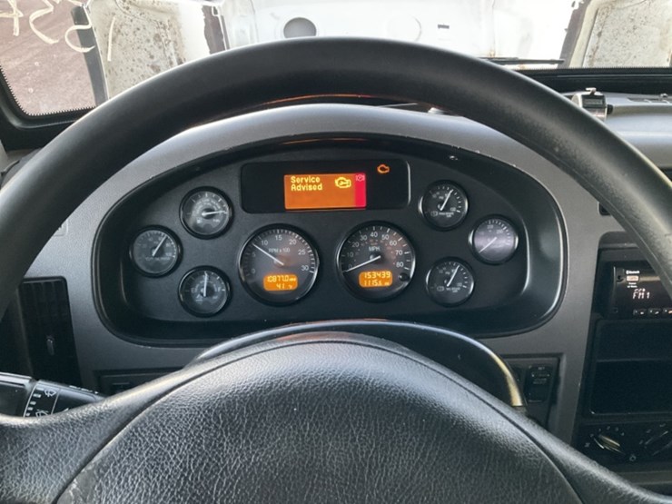 2015-peterbilt-pb348-rolloff-truck-image-23