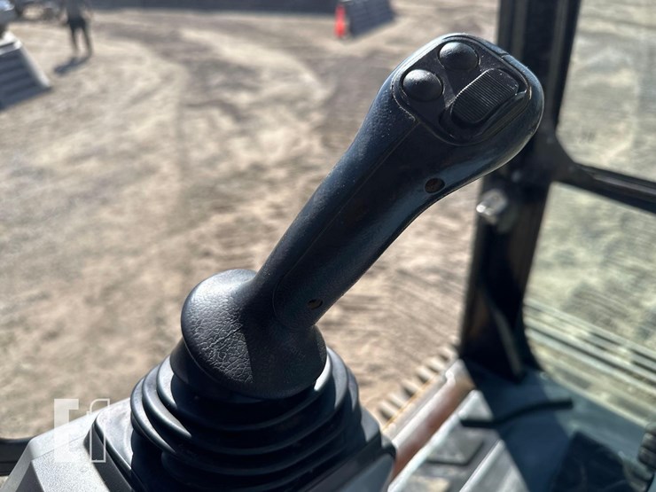 2018-caterpillar-336fl-image-16