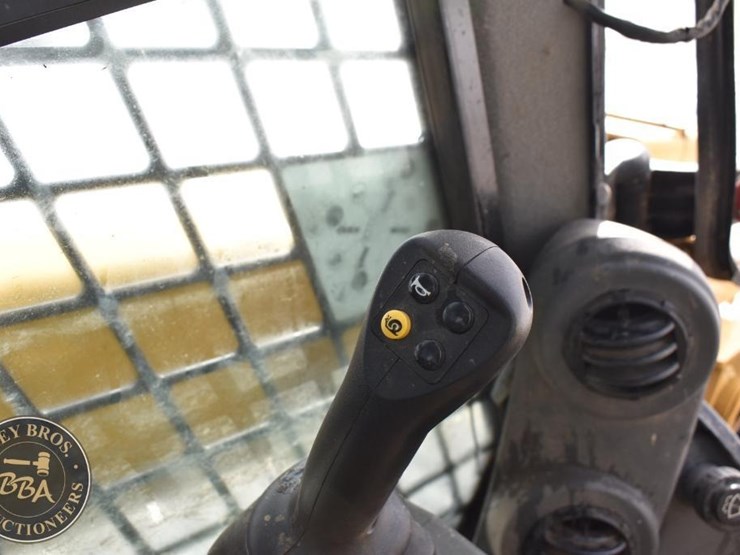 2019-caterpillar-299d3-xe-image-44