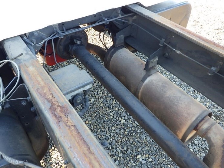 2000-international-4700-image-8