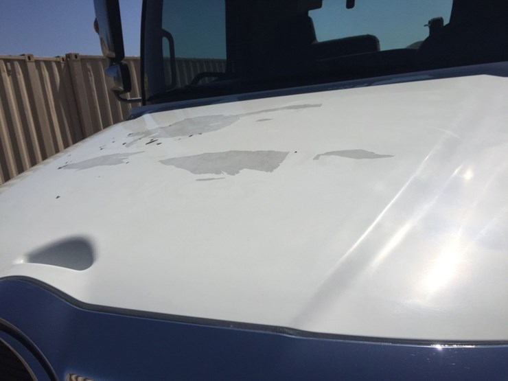 2017-hino-268a-image-14