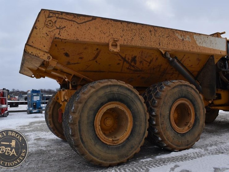 2011-volvo-a40f-image-9