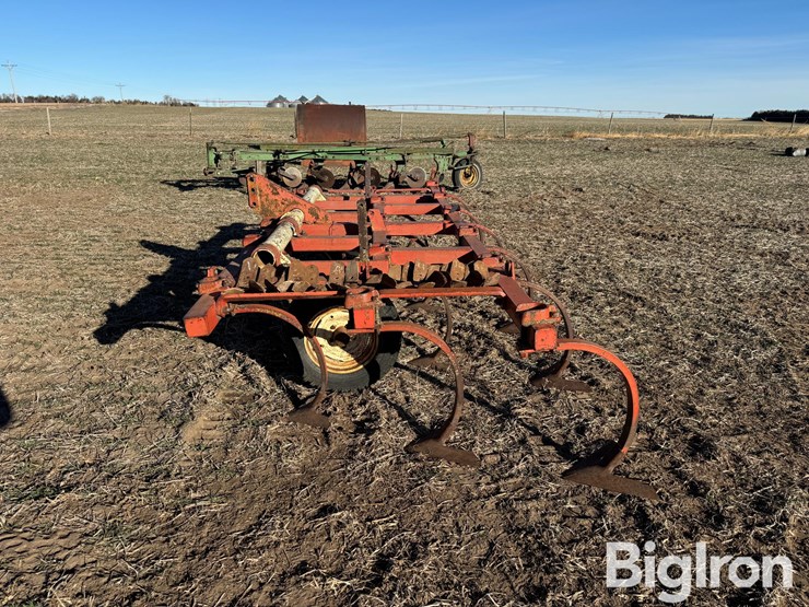 15'-3-pt-chisel-plow-image-8