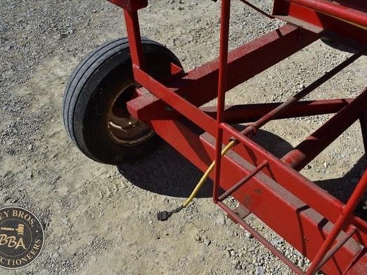250-bu-gravity-wagon-38940-image-14