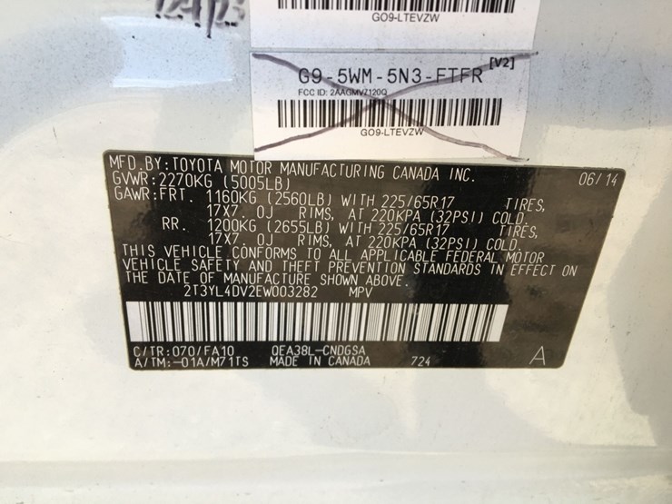 2014-toyota-rav4-image-16