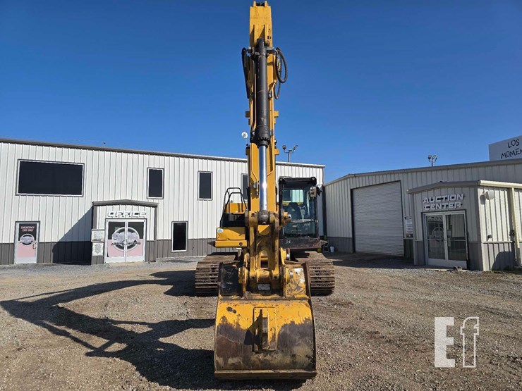 2020-caterpillar-323-image-7