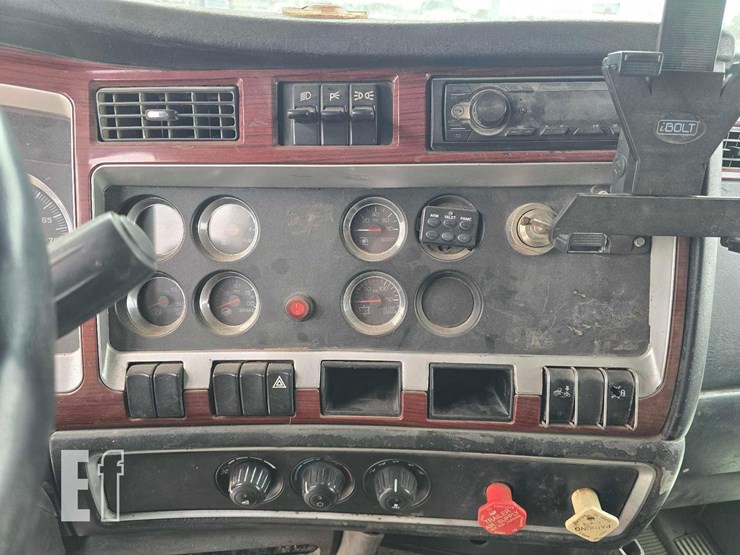 kenworth-t600-image-11