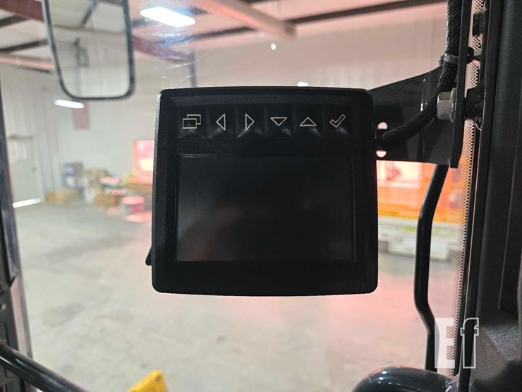 2020-deere-670gp-image-21